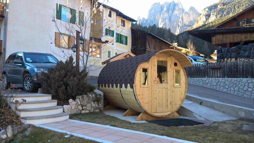 Residence Le Rose Pozza di Fassa Rum bild