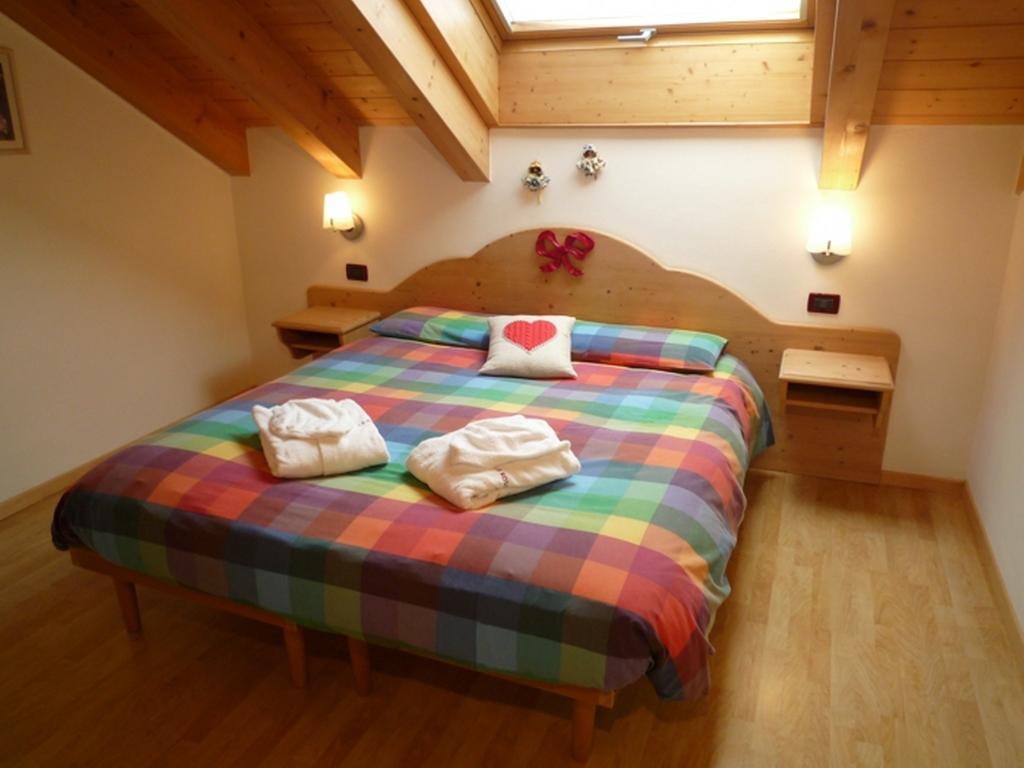 Residence Le Rose Pozza di Fassa Exteriör bild